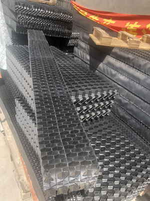 Schwarze Bienenwabe zelluläre PVC-Antrieb-Eliminator-Kühlturm-Komponenten