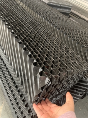 Industrielle Gegenstrom-Wasserkühlungs-Turm PVC-Antrieb-Eliminatoren